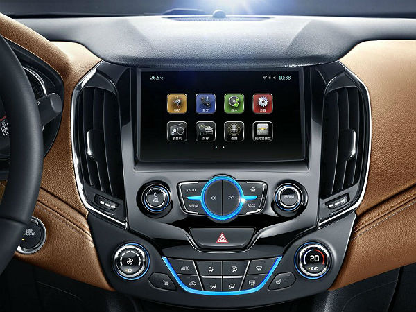 2015 ഷെവര്‍ലെ ക്രൂസിന്റെ ഇന്റീരിയര്‍ വെളിപ്പെട്ടു