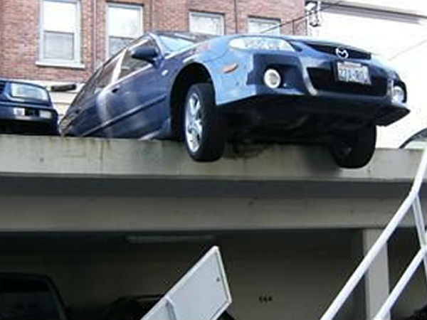 പാര്‍ക്ക് ചെയ്യാനിടമില്ലാത്ത നാട്ടില്‍ പാര്‍ക്കുമ്പോള്‍