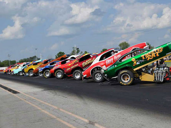 സോഷ്യല്‍ മീഡിയ: ചിരിയുടെ ഫാക്ടറികള്‍