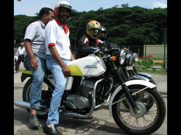 ജാവ യെസ്ഡി ആരാധകര്‍ ഒത്തുചേരുന്നു