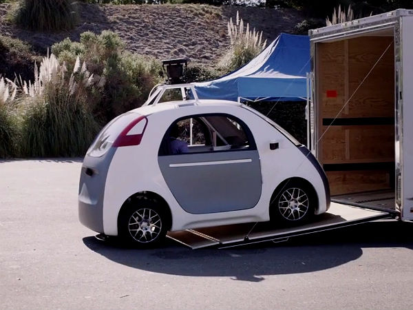 കാറുകളില്‍ സ്റ്റീയറിങ്, മിറര്‍, ബ്രേക്ക് പെഡല്‍ എന്നിവ ഇല്ലാതാകുന്ന കാലം