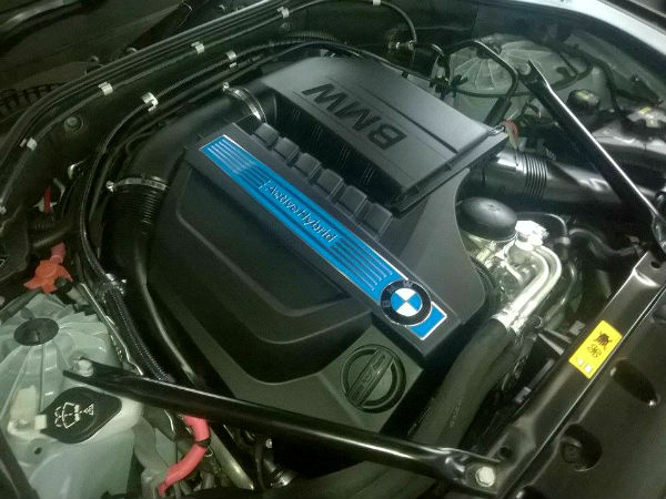 ഇന്ത്യയിലെ ആദ്യ ബിഎംഡബ്ല്യു ഹൈബ്രിഡ് കാര്‍ എത്തി