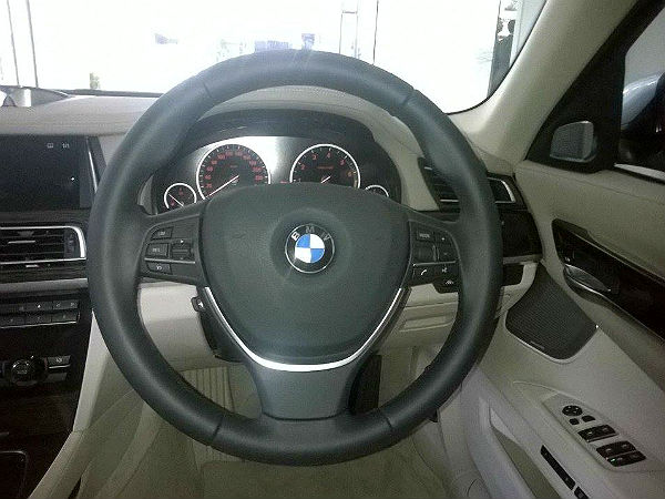 ഇന്ത്യയിലെ ആദ്യ ബിഎംഡബ്ല്യു ഹൈബ്രിഡ് കാര്‍ എത്തി