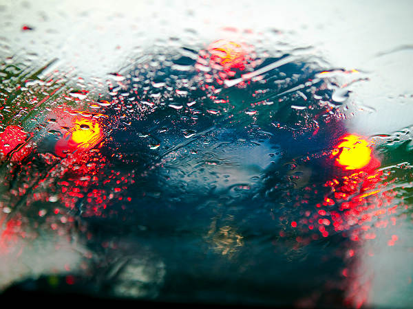 ബ്രേക്കിങ് ശ്രദ്ധിക്കുക