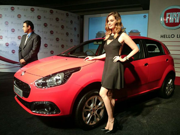 ഫിയറ്റ് പൂന്തോ ഇവോ 4.55 ലക്ഷത്തിന് ലോഞ്ച് ചെയ്തു