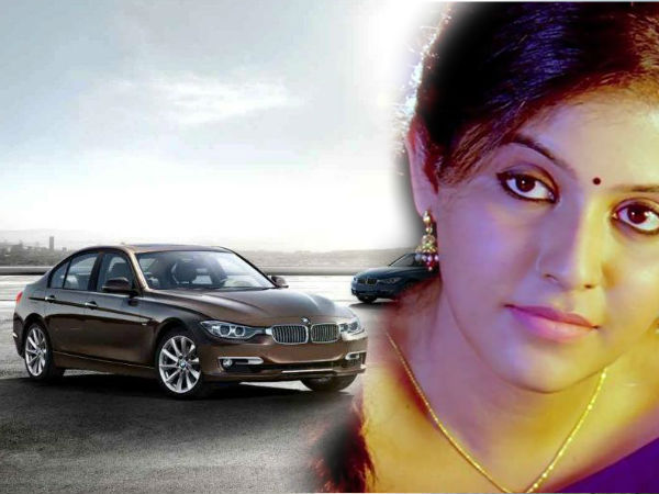 ചിത്രങ്ങളിലൂടെ നീങ്ങുക