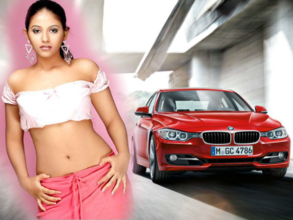 ചിത്രങ്ങളിലൂടെ നീങ്ങുക