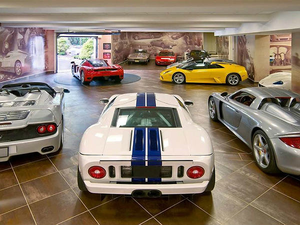 ലോകത്തിലെ എണ്ണം പറഞ്ഞ അത്യാഡംബര കാര്‍ ഗാരേജുകള്‍