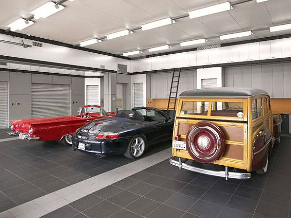 ലോകത്തിലെ എണ്ണം പറഞ്ഞ അത്യാഡംബര കാര്‍ ഗാരേജുകള്‍