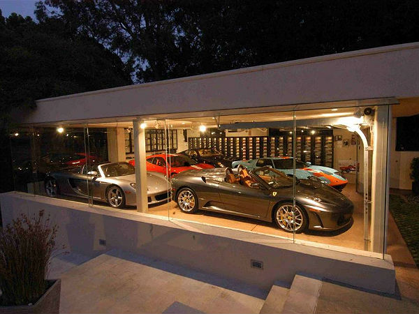 ലോകത്തിലെ എണ്ണം പറഞ്ഞ അത്യാഡംബര കാര്‍ ഗാരേജുകള്‍