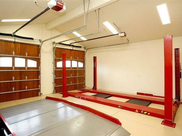 ലോകത്തിലെ എണ്ണം പറഞ്ഞ അത്യാഡംബര കാര്‍ ഗാരേജുകള്‍