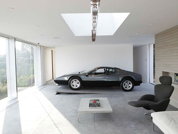 ലോകത്തിലെ എണ്ണം പറഞ്ഞ അത്യാഡംബര കാര്‍ ഗാരേജുകള്‍