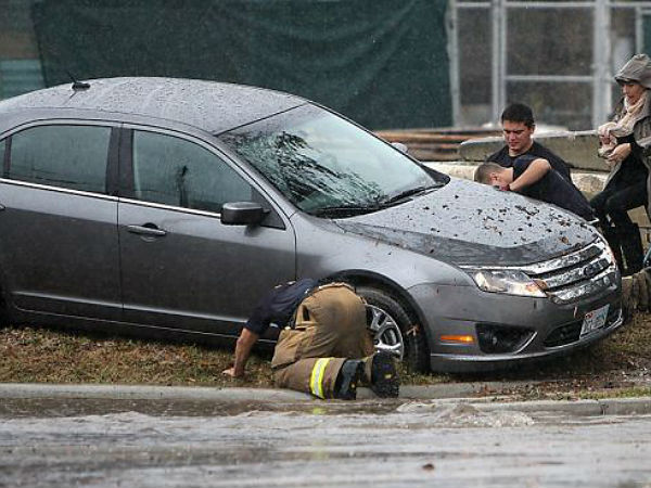 ചെളിയില്‍ പൂഴ്ന്നു പോകുന്നതിലും വലിയ അലമ്പുണ്ടോ?