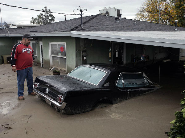 ചെളിയില്‍ പൂഴ്ന്നു പോകുന്നതിലും വലിയ അലമ്പുണ്ടോ?