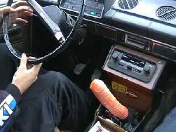 കാറിനിത്തിരി ഭംഗി കൂടിയെന്നുവെച്ച് ഒന്നും സംഭവിക്കാനില്ല!