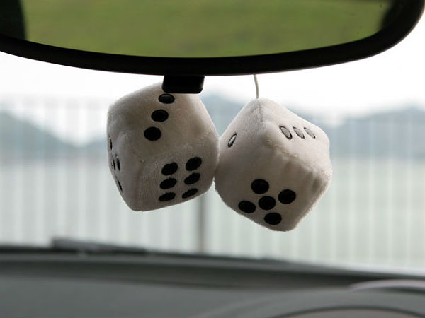 കാറിനിത്തിരി ഭംഗി കൂടിയെന്നുവെച്ച് ഒന്നും സംഭവിക്കാനില്ല!