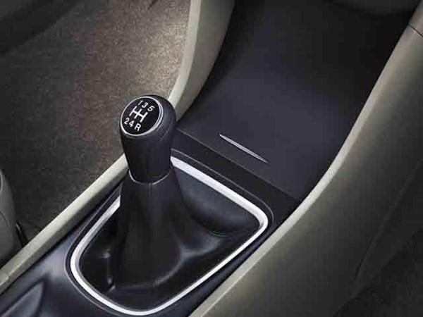 മാരുതി സുസൂക്കി സിയാസ് ചിത്രങ്ങളിലൂടെ