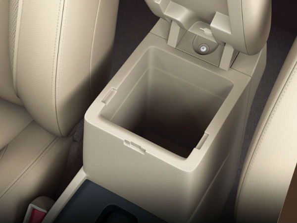 മാരുതി സുസൂക്കി സിയാസ് ചിത്രങ്ങളിലൂടെ