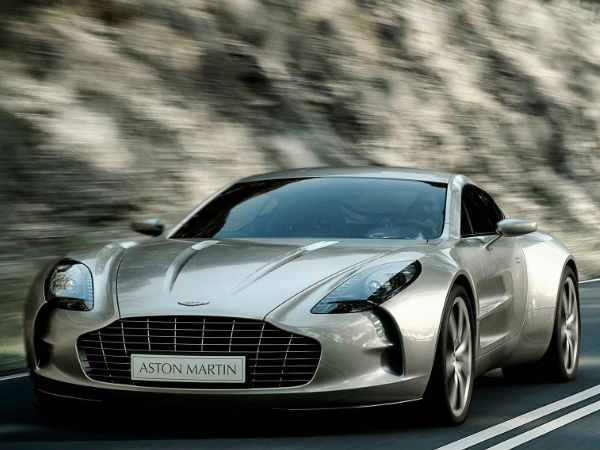 അവസാനത്തെ ആസ്റ്റണ്‍ മാര്‍ട്ടിന്‍ വണ്‍ 77 പുറത്ത്