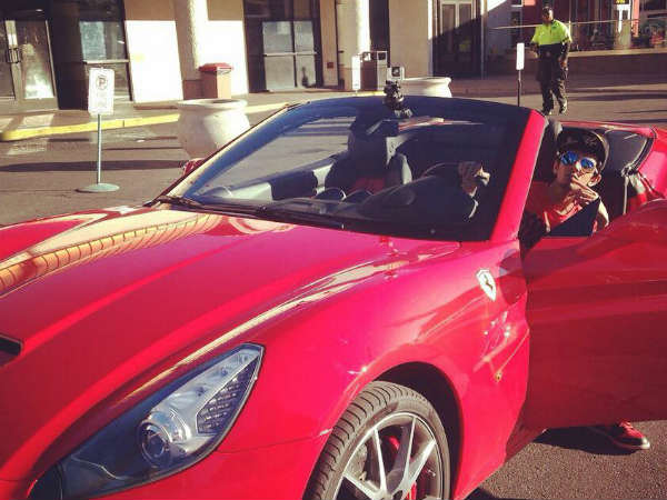 കൊലവെറിപ്പാട്ടുകാരന്‍ അനിരുദ്ധിന്റെ ഫെരാരി ഡ്രൈവ്