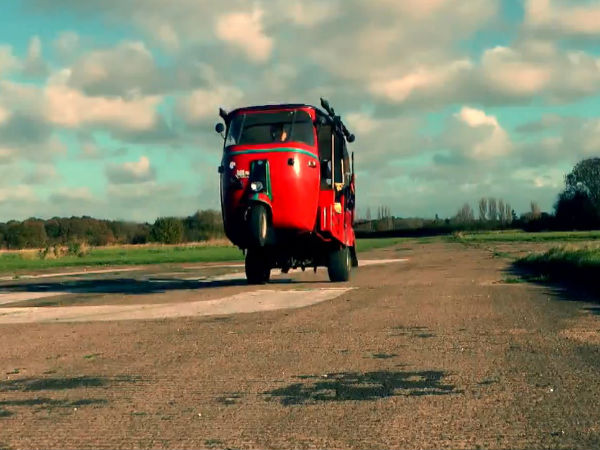 600 കുതിരശക്തിയുള്ള സായുധ ബജാജ് ഓട്ടോറിക്ഷ