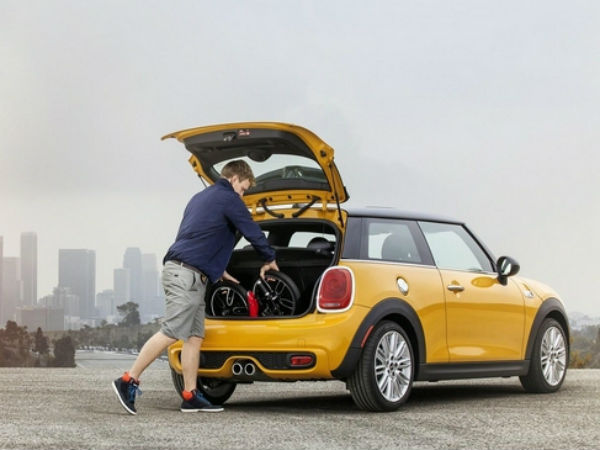 മിനി സിറ്റിസര്‍ഫര്‍ ടൂ വീലര്‍ അവതരിച്ചു