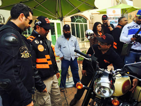 എന്‍ഫീല്‍ഡ് ക്ലാസിക്, റമ്പ്‌ലര്‍ ക്രൂയിസറുകള്‍ കുവൈത്തില്‍