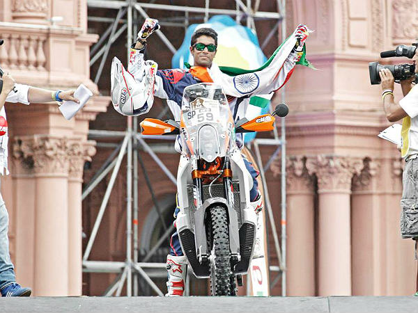 ഡാകാറില്‍ സിഎസ് സന്തോഷ് മുന്നേറുന്നു