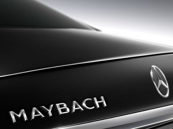 ബെന്‍ലെ ചരിത്രത്തിലെ ആദ്യ എസ്‌യുവിക്കെതിരെ മെയ്ബാക്ക് ക്യാമ്പ്