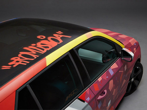 ഗ്രാഫിറ്റി കലാകാരന് സ്‌കോഡ ഫാബിയ കാന്‍വാസായപ്പോള്‍