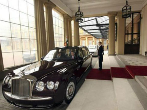 കൊട്ടാരത്തിലെ കാറുകള്‍