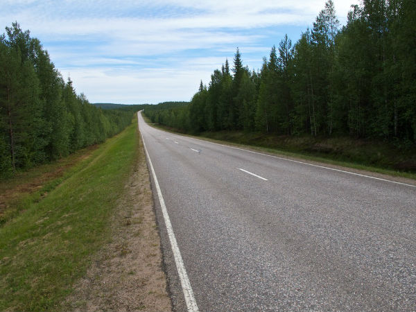 അമിതവേഗതയില്‍ കാറോടിച്ച കോടീശ്വരന് 51 ലക്ഷം പിഴ