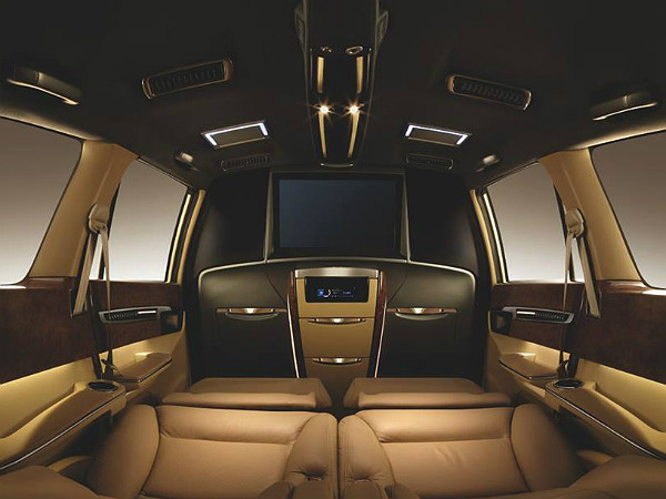 വിമാനത്തിന്റെ സൗകര്യങ്ങളില്‍ ടൊയോട്ട ഇന്നോവ