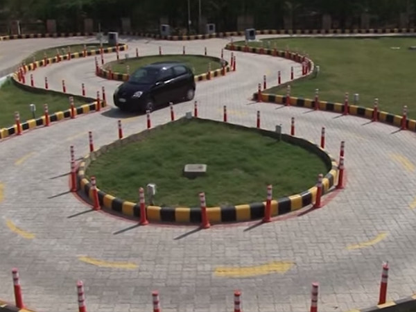 ടെസ്റ്റ് ഇനി കമ്പ്യൂട്ടര്‍ നടത്തും: ലൈസന്‍സ് കിട്ടാന്‍ പാടുപെടും!