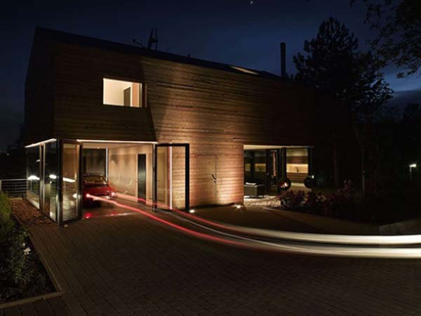 ടി ബോണ്‍ ഹൗസ്