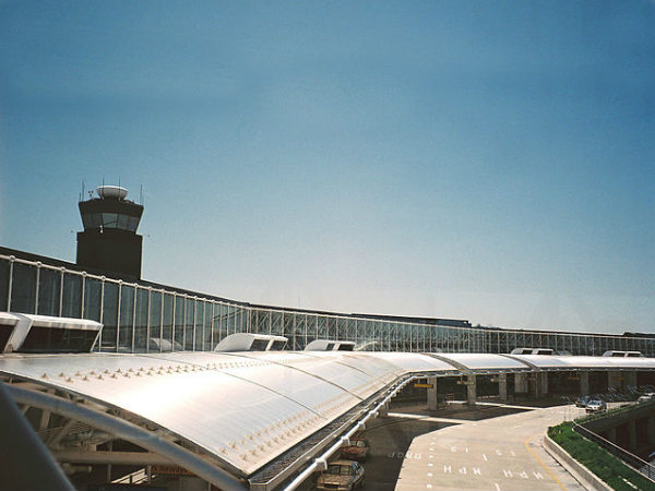 09. ബാല്‍റ്റിമോര്‍ എയര്‍പോര്‍ട്ട്