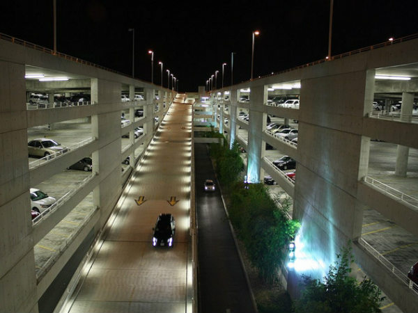 06. ഡിസ്‌നീ ലാന്‍ഡ്