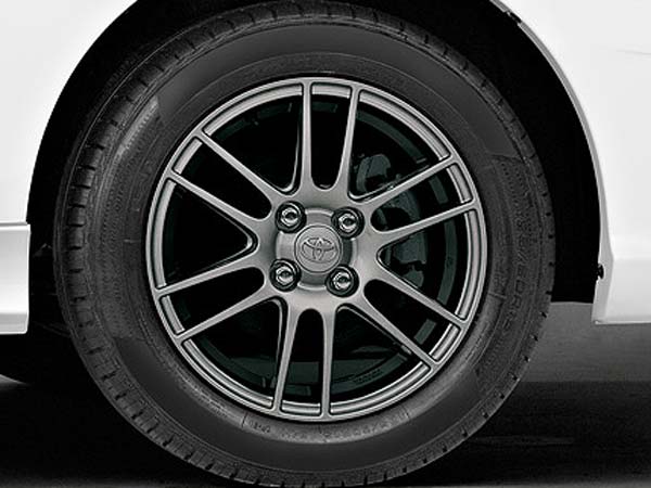 ടൊയോട്ട എട്യോസ് ലിവ ടിആര്‍ഡി സ്‌പോര്‍ടിവോയുടെ അലോയ് വീല്‍