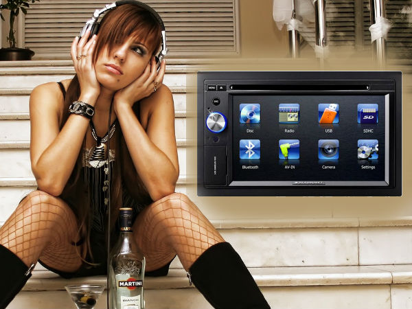 08. ബ്ലോപങ്റ്റ് - Los Angeles 500 - 6.2 Inch Touchscreen with USB, iPod and Bluetooth Compatibility (Double DIN)