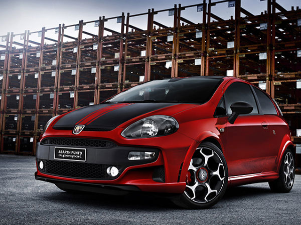 അബാര്‍ത്ത് പുന്തോ ഇവോ ടി-ജെറ്റ് 2015ല്‍ ഇന്ത്യയില്‍