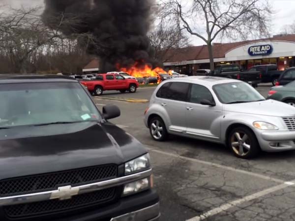 മൂട്ടശല്യത്തിന് ആല്‍ക്കഹോളൊഴിച്ചതിനു ശേഷം സിഗരറ്റ് കത്തിച്ചു