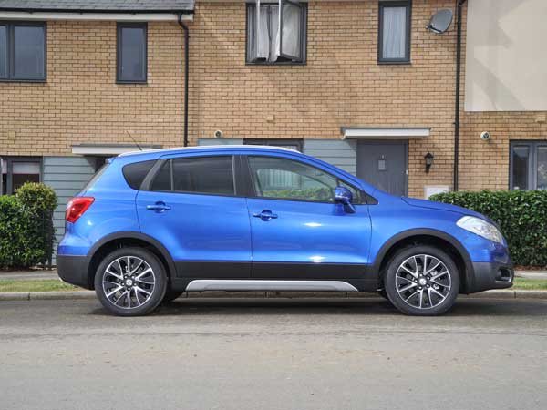 മാരുതി സുസൂക്കി 'എക്രോസ്' ഇന്ത്യയിലെത്താന്‍ തയ്യാറായി