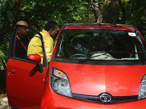 ഓട്ടോമാറ്റിക് നാനോ ജെന്‍എക്‌സ് അവതരിച്ചു; ബുക്കിങ് തുടങ്ങി