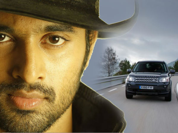 16 സിനിമകള്‍ കൊണ്ട് ഉണ്ണി മുകുന്ദന്‍ ലാന്‍ഡ് റോവര്‍ ഫ്രീലാന്‍ഡറിലേക്ക് 