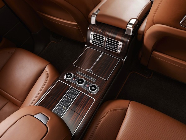 റെയ്ഞ്ച് റോവര്‍ ഇവോക്ക് ബ്ലാക്ക് 3.38 കോടി രൂപയ്ക്ക് വിപണിയില്‍