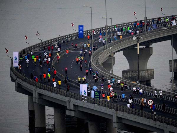 01. ബാന്ദ്ര വോര്‍ലി കടല്‍പാലം