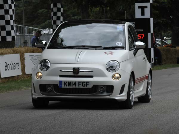 07. ഫിയറ്റ് 500 അബാര്‍ത്ത് 