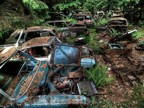 രണ്ടാംലോകയുദ്ധകാലത്തെ വന്‍ 'കാര്‍ ശ്മശാനം'