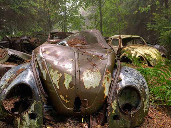 രണ്ടാംലോകയുദ്ധകാലത്തെ വന്‍ 'കാര്‍ ശ്മശാനം'