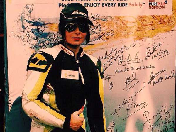 ഇന്ത്യയുടെ ഏക പെണ്‍ കാര്‍-ബൈക്ക് റേസിങ് ചാമ്പ്യനെ കാണാം